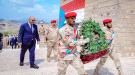 الرئيس الزُبيدي يضع إكليلا من الزهور على نصب الشهيد لبوزة ويزور منصة الشهداء في ردفان ...